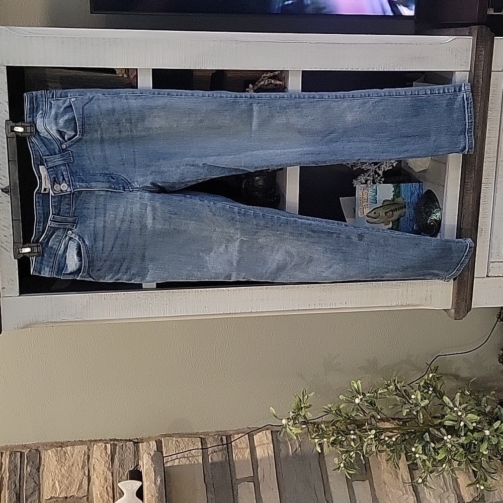 LEVI'S MID RISE SKINNY JEANS.  Size 12 regular..